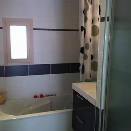 House Golfe Juan Валлорис