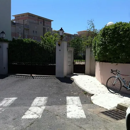 House Golfe Juan *